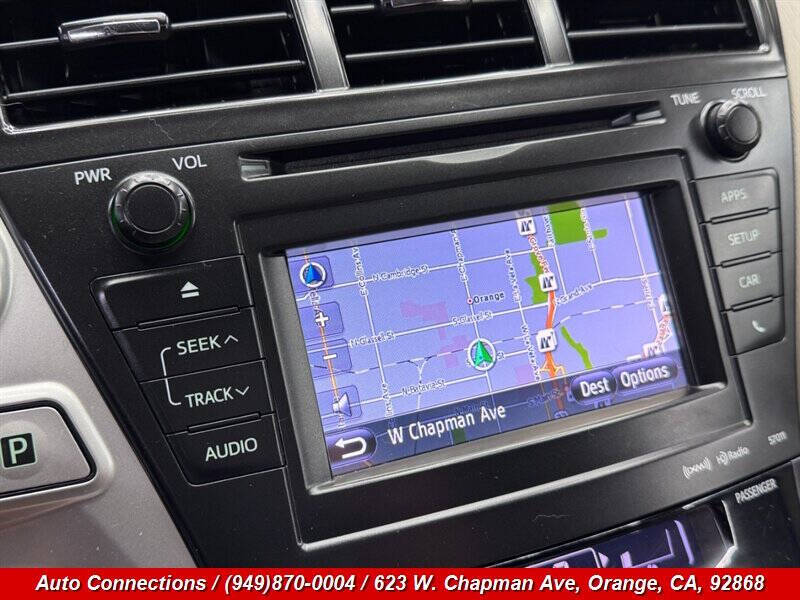 2013 Toyota Prius v Three
