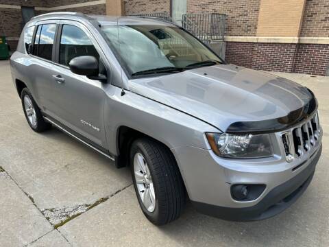 2016 Jeep Compass for sale at A-1 USED CARS PLUS in Pleasant Valley MO