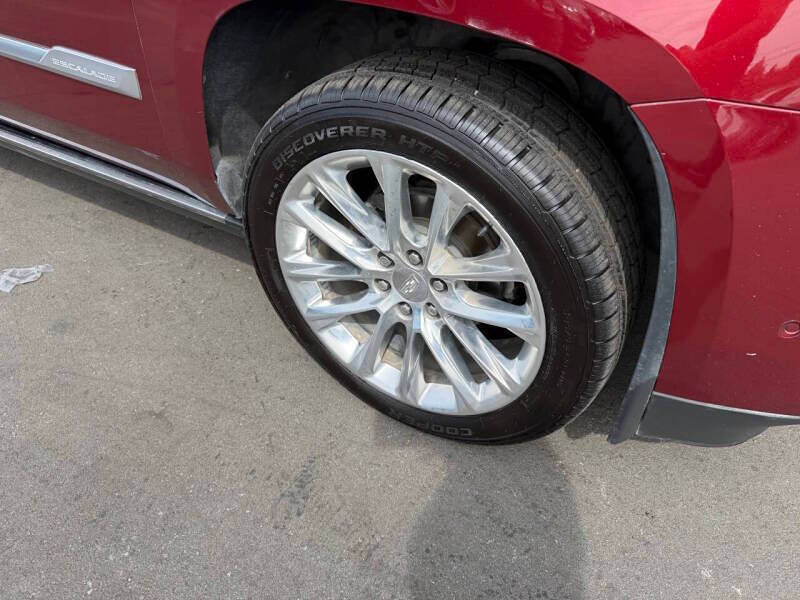2019 Cadillac Escalade Platinum