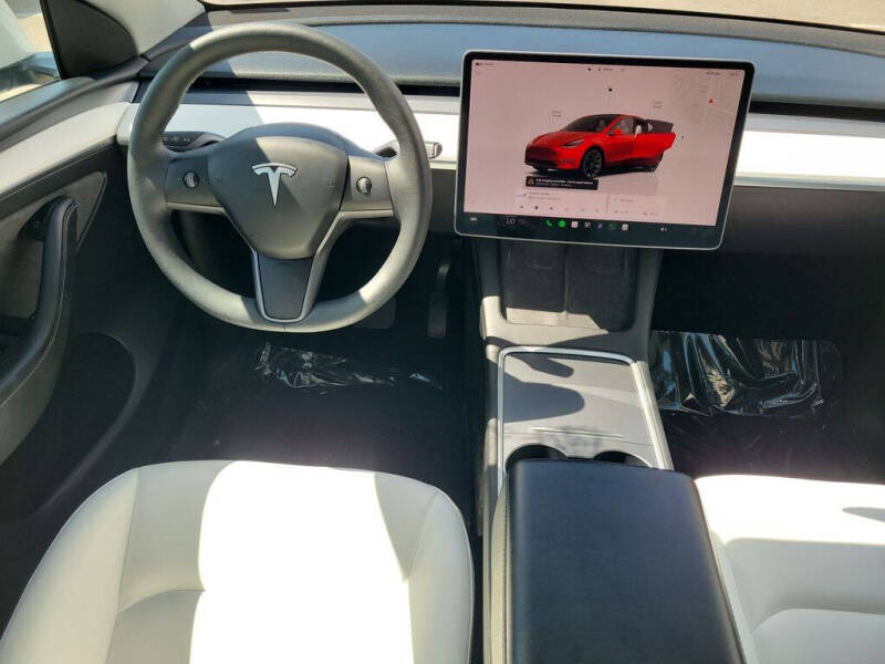 2023 Tesla Model Y Long Range