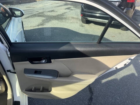 2012 Toyota Camry Hybrid