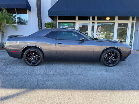 2015 Dodge Challenger SXT Plus
