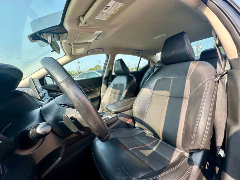 2021 Nissan Altima 2.5 SR