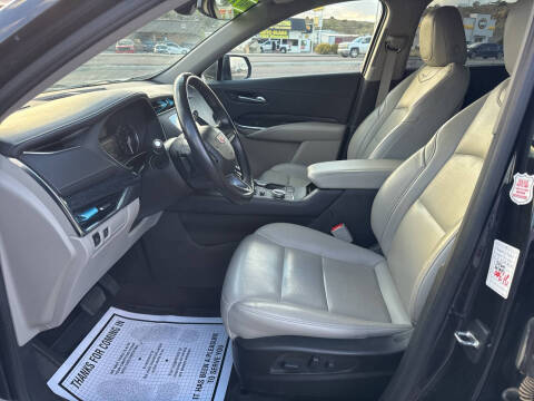 2023 Cadillac XT4 Premium Luxury