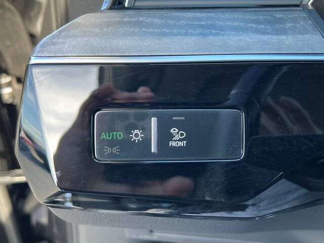 2024 Audi Q8 e-tron quattro Premium Plus