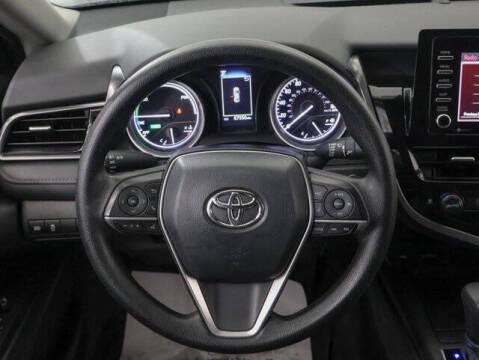 2022 Toyota Camry Hybrid LE