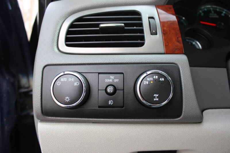 2012 Chevrolet Avalanche LTZ