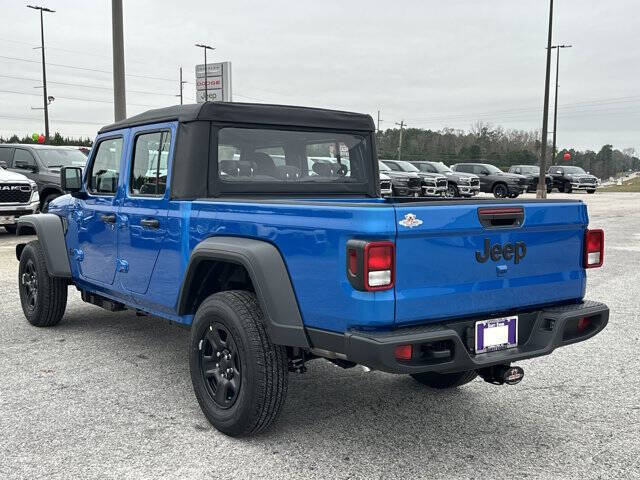 2026 Jeep Gladiator Sport