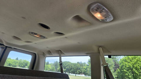 2004 Ford E-Series E-150 XLT