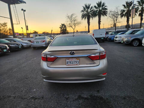 2013 Lexus ES 300h