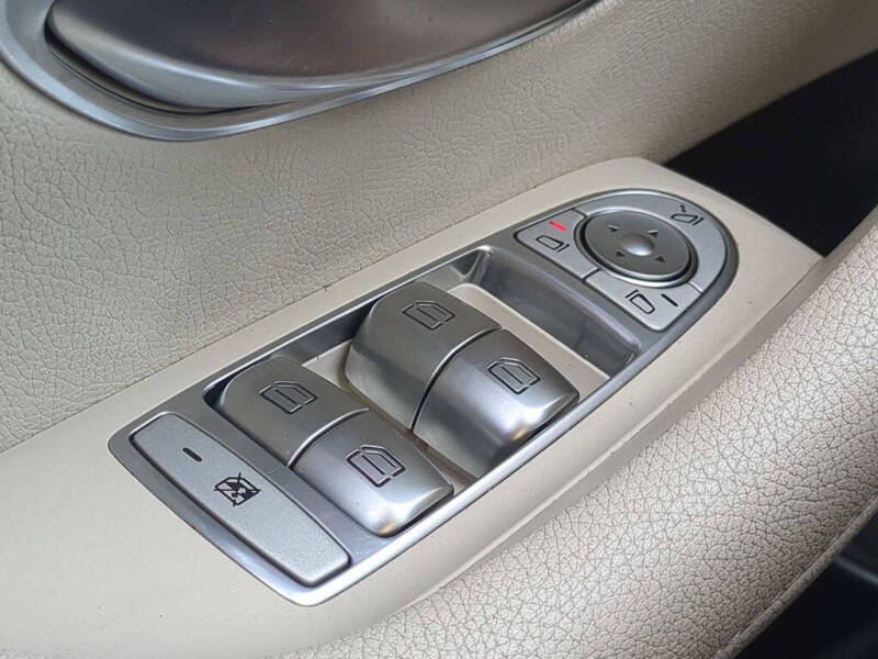 2019 Mercedes-Benz E-Class E 300