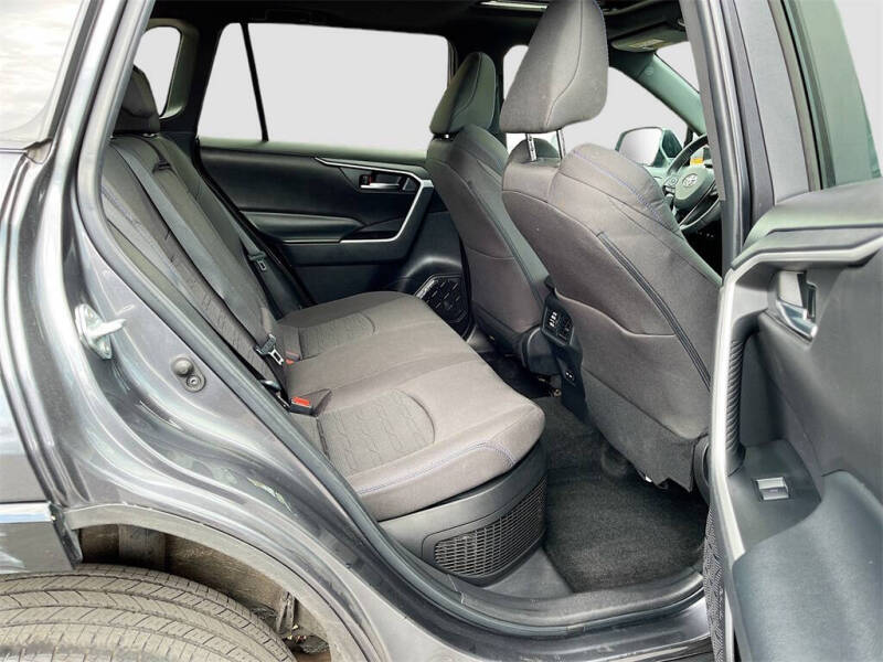 2022 Toyota RAV4 Hybrid SE