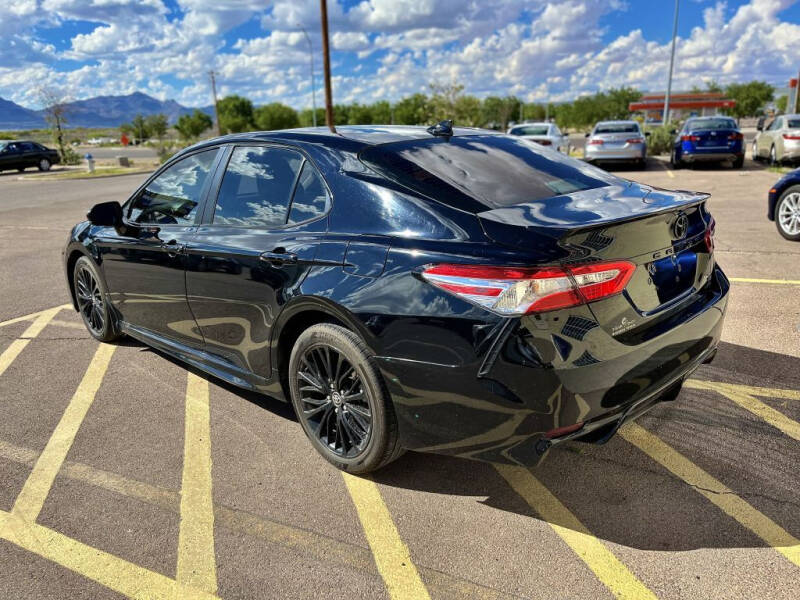 2020 Toyota Camry SE