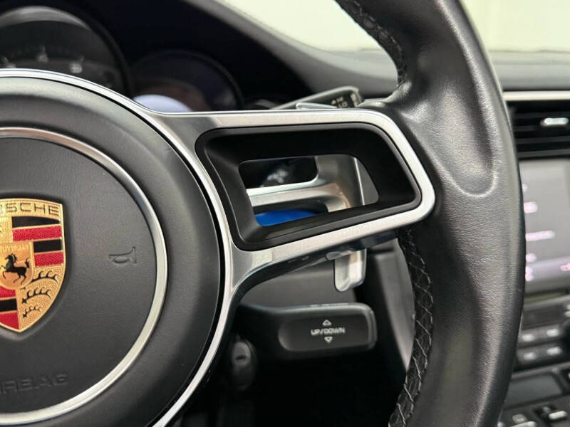 2017 Porsche 911 Carrera