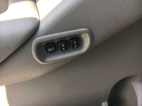 2010 Nissan Pathfinder LE