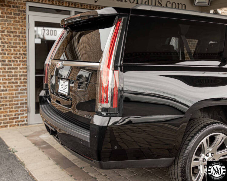 2018 Cadillac Escalade ESV Luxury