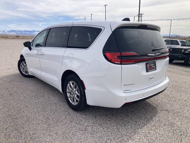 2024 Chrysler Pacifica Touring L
