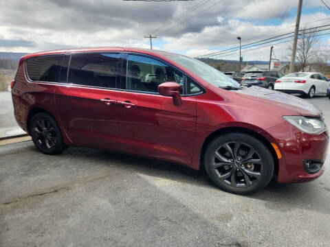 2018 Chrysler Pacifica Touring Plus