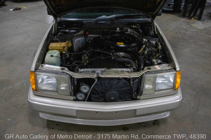 1986 Mercedes-Benz 230E