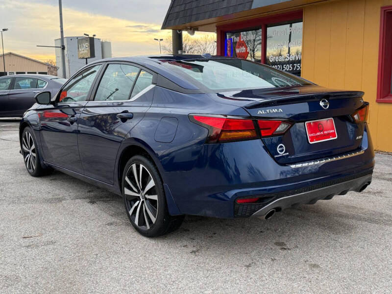 2022 Nissan Altima 2.5 SR