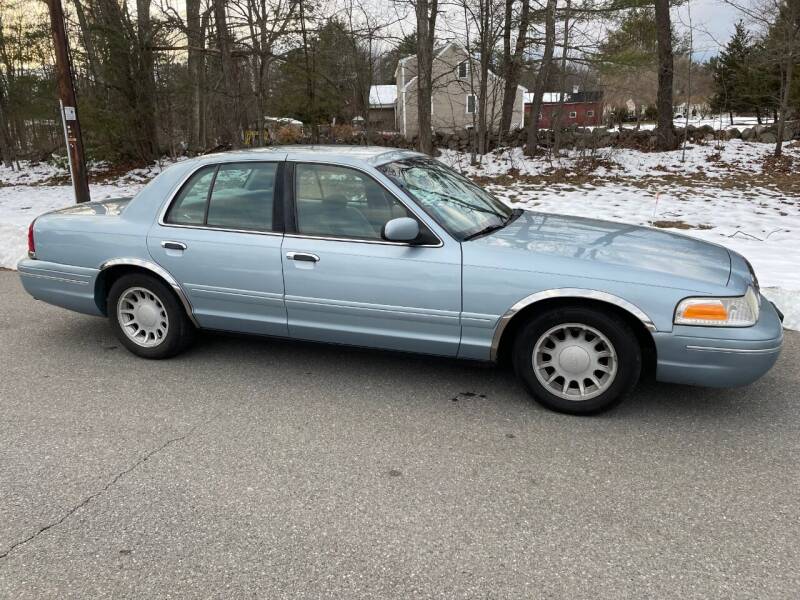 2002 Ford Crown Victoria for sale at William's Car Sales aka Fat Willy's in Atkinson NH