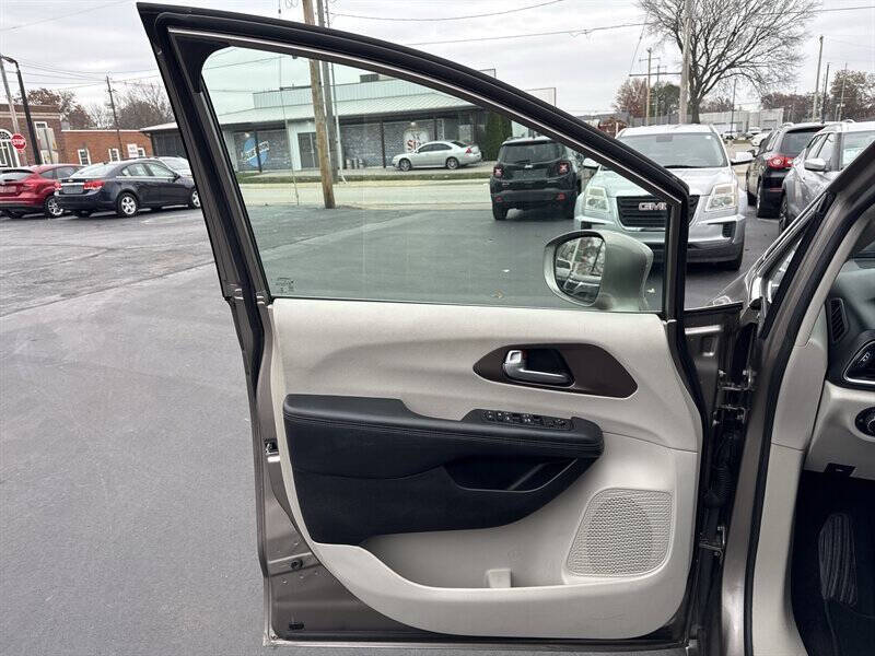 2018 Chrysler Pacifica Touring L