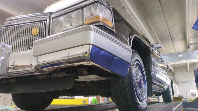 1990 Cadillac Brougham