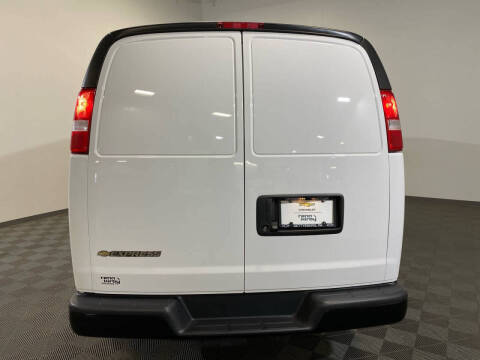 2025 Chevrolet Express 2500