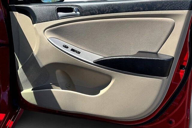 2017 Hyundai Accent SE