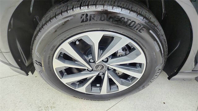 2025 Audi Q6 e-tron quattro Premium Plus