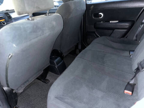 2011 Nissan Versa 1.8 S