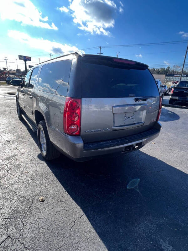 2009 GMC Yukon XL SLE2 photo 5