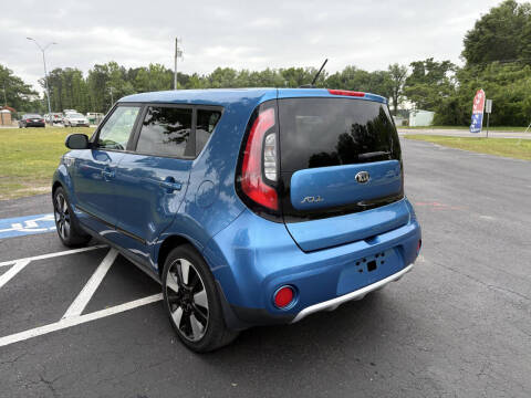 2017 Kia Soul +