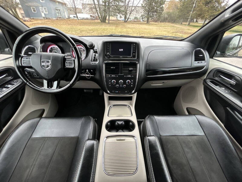 2020 Dodge Grand Caravan SXT photo 21