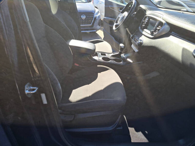 2020 Kia Sorento LX V6