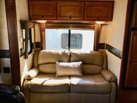 2012 Heartland Big Horn 3250TS