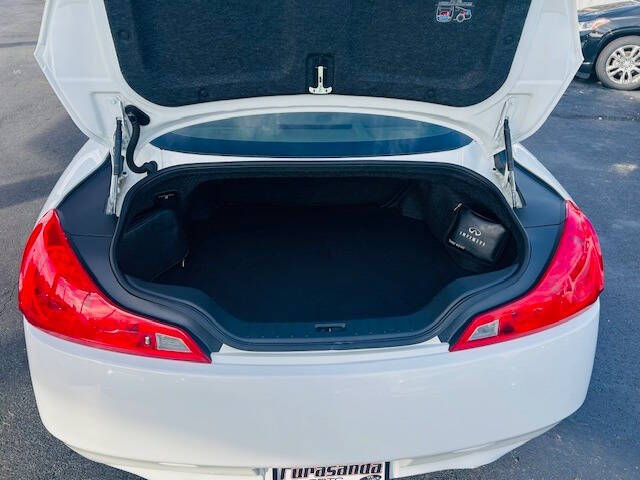 2009 Infiniti G37 Coupe x