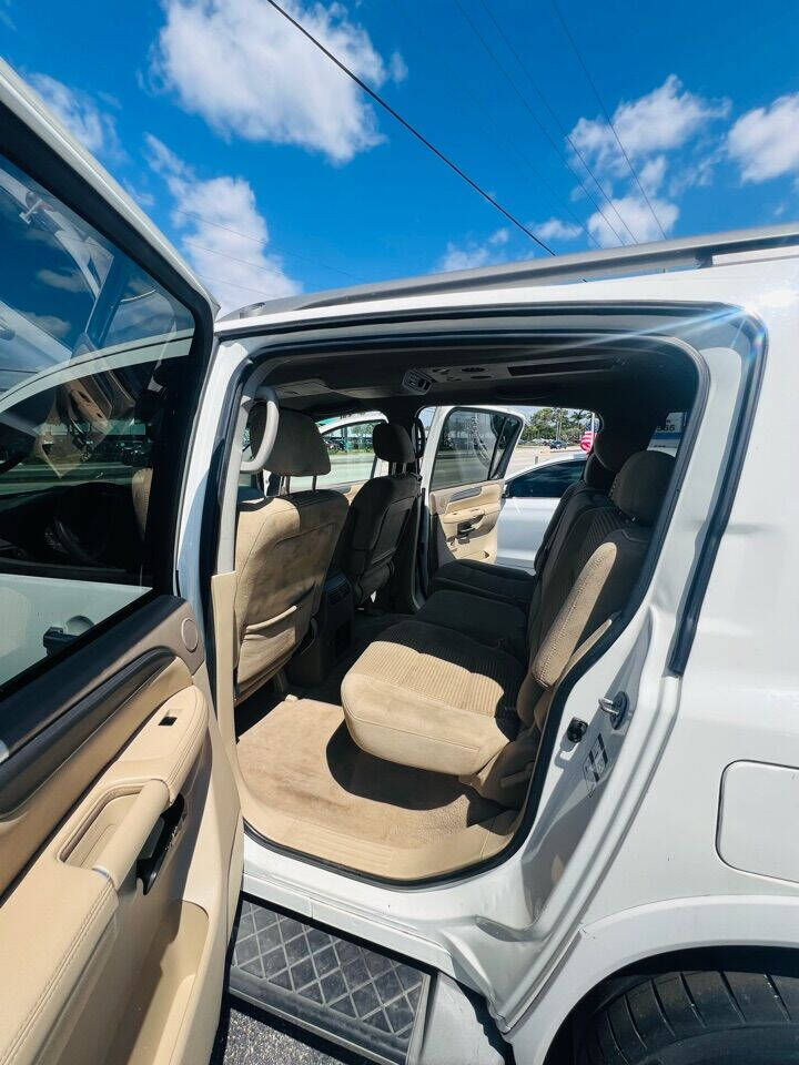2008 Nissan Armada 11