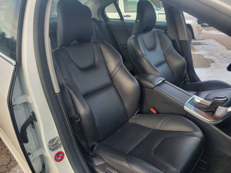 2016 Volvo S60 T5 Inscription Platinum