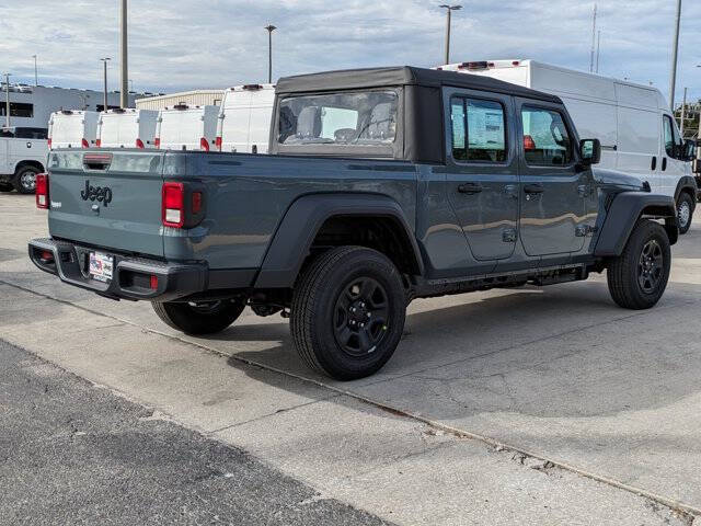 2026 Jeep Gladiator Sport