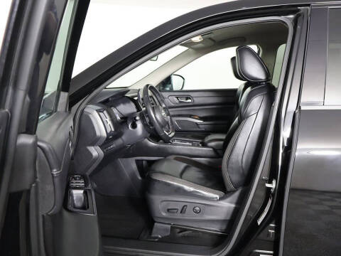 2023 Nissan Pathfinder SL