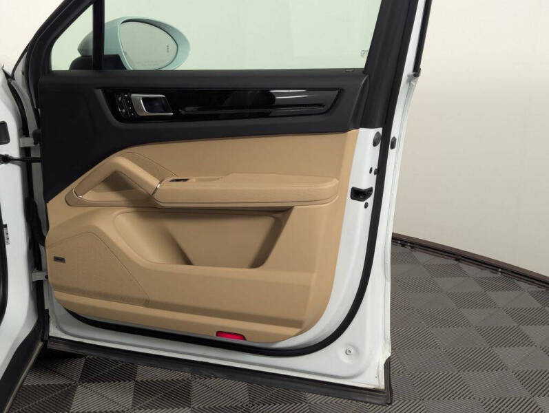 2022 Porsche Cayenne