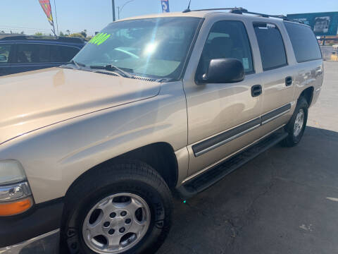 2005 Chevrolet Suburban for sale at Neri's Auto Sales in Sanger CA