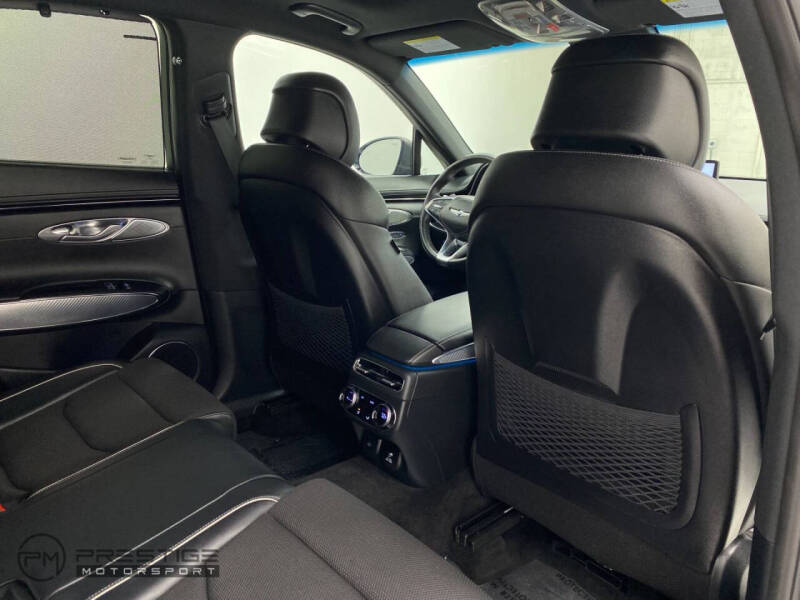 2023 Genesis GV70 2.5T Standard