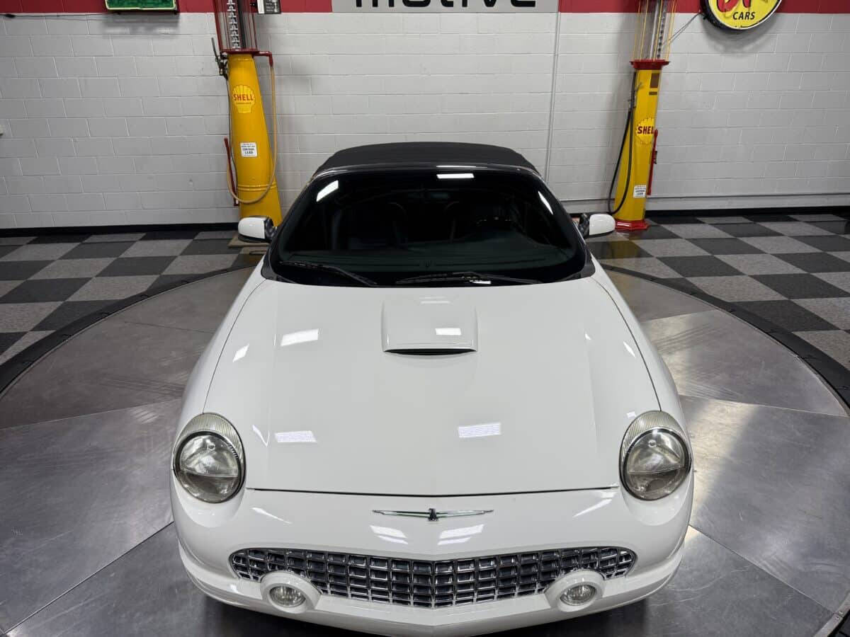 2003 Ford Thunderbird 68