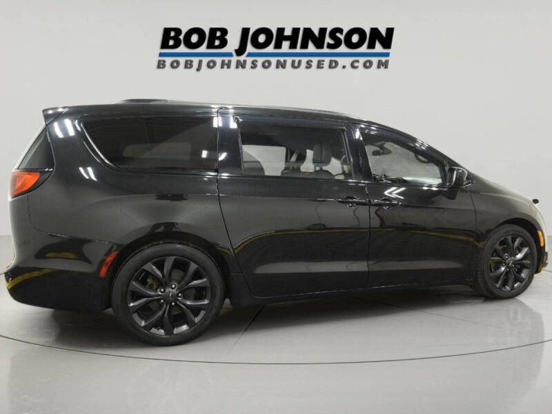 2018 Chrysler Pacifica Touring L Plus