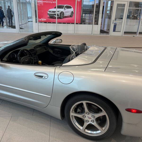 2002 Chevrolet Corvette 11