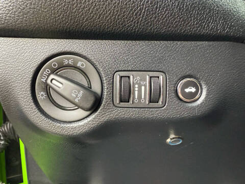 2017 Dodge Challenger 392 HEMI Scat Pack Shaker