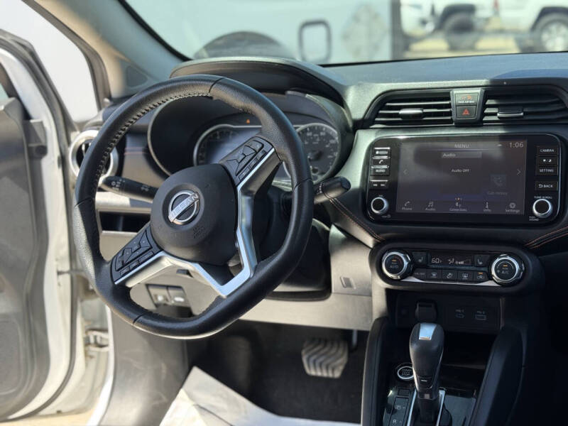 2023 Nissan Versa SR