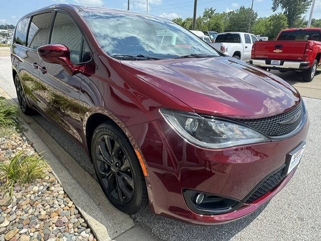 2020 Chrysler Pacifica Touring